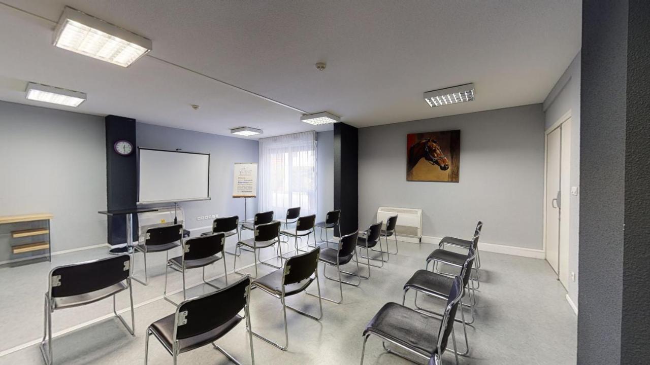 Alezan Hotel & Residence Toulouse Exterior photo