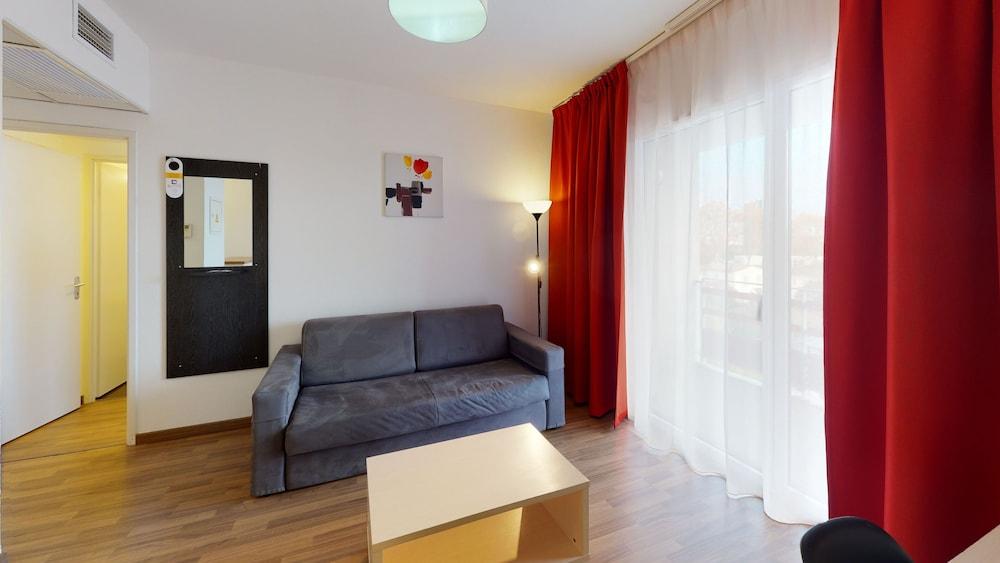 Alezan Hotel & Residence Toulouse Exterior photo